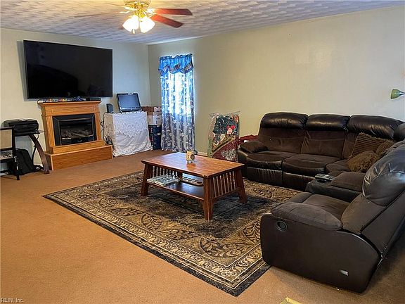 4th image of 5144 Elmhurst Ave