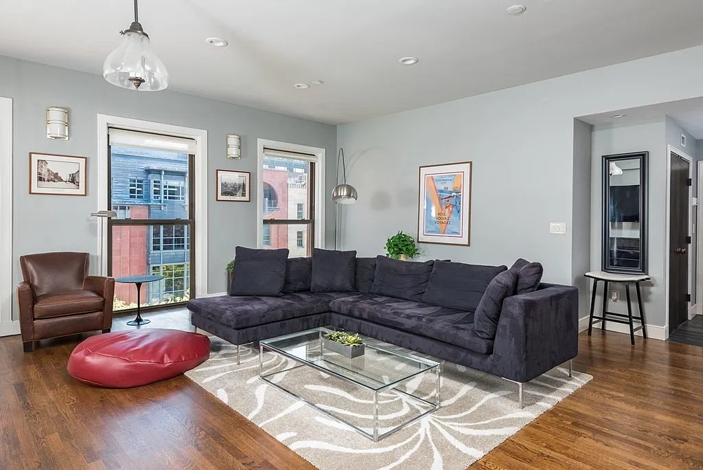 1 bed, 1012 sqft, $5,400 — Photo 2