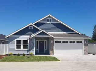 232 SW Marionberry Ln, Grants Pass, OR 97527