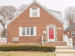 133 Roberta St, Valley Stream, NY 11580