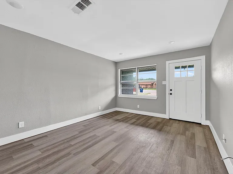 1275 McKinney Cir — Photo 21