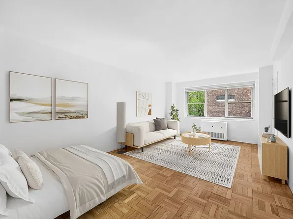 69 W 9th St APT 8H, New York, NY 10011