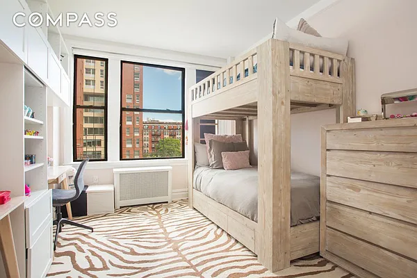 Rented by Compass | media 7