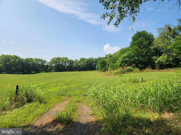 12779 Ailanthus Dr, Hagerstown, MD 21742