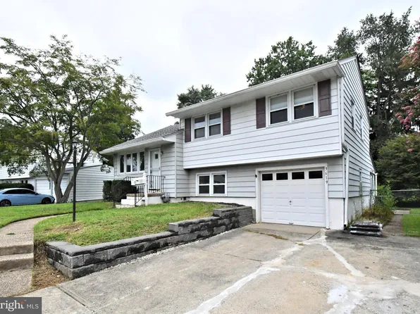 3619 Deepwater Ln, Brookhaven, PA 19015