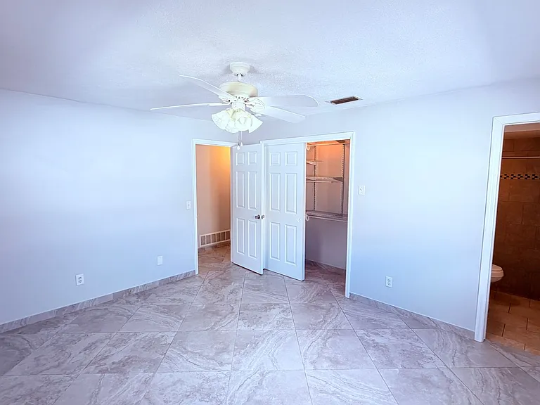6 Carriage Hill Cir — Photo 32