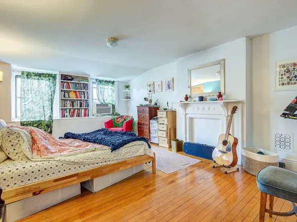 435 Macon Street image 15 of 17