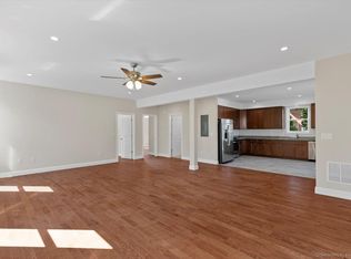 67 Beech St #2, New Haven, CT 06511