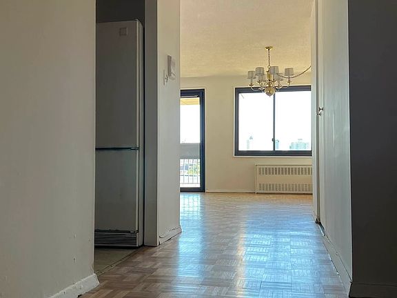 3rd image of 100 Beekman St APT 8D