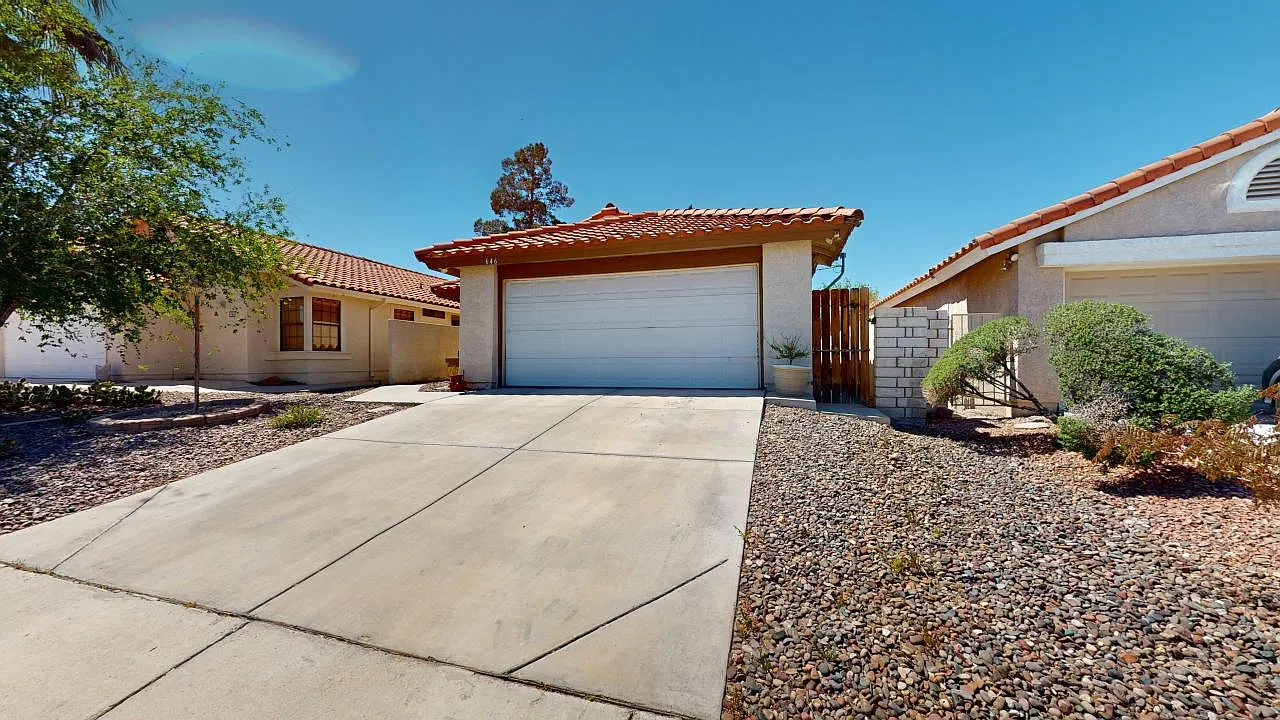 3 bed, 1163 sqft, $1,845 — Photo 3