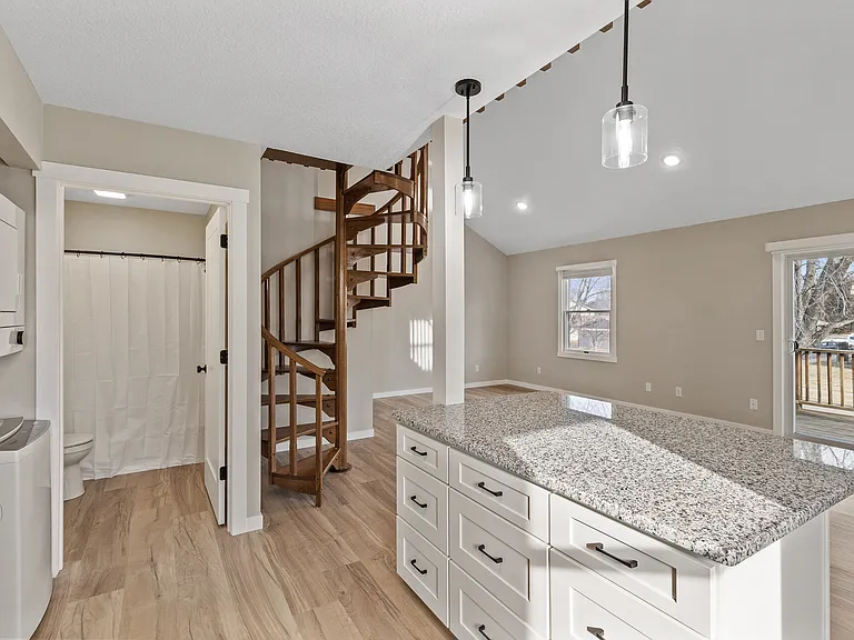 1551 Namekagon St #5 — Photo 10
