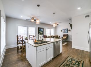 417 E Locust St APT 4, San Antonio, TX 78212