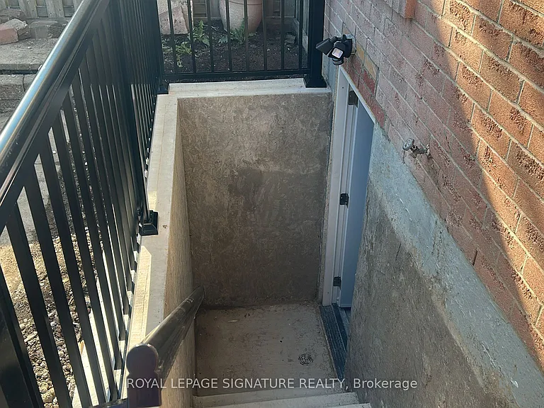 3390 Columbine Cres #BASEMENT — Photo 11