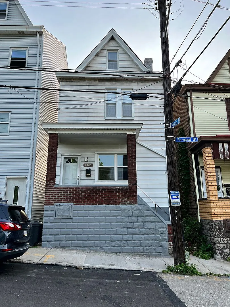 3BR House in Arlington / Southside Slopes — Photo 1