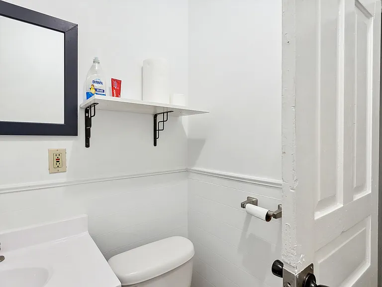 303 W 4th St #2 — Photo 11