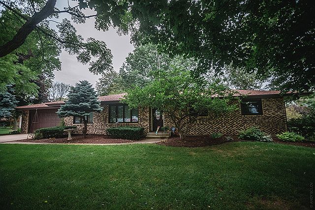 1st image of 1630 Plaza Dr