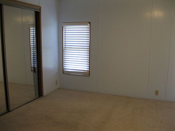 5th image of 493 Hemingway Terrace