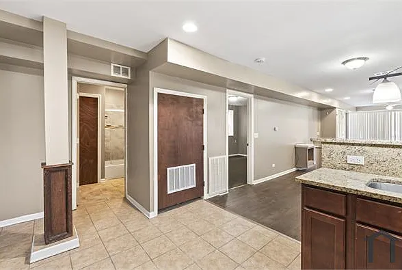 323 Memorial Dr #1 — Photo 8