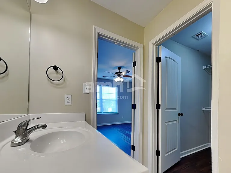 1246 Carlton Ridge Dr — Photo 12