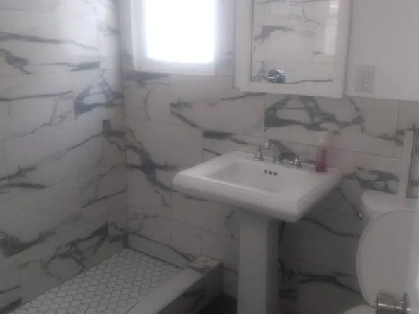 (undisclosed Address), Saint Albans, NY 11412