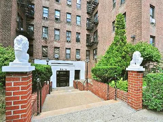 Sold by Keller Williams Realty Landmark | media 6