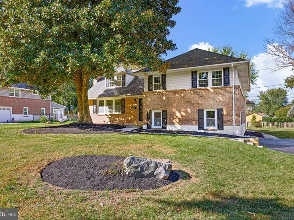 1206 Heather Ln, Wilmington, DE 19803