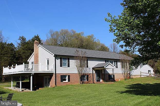 Beautiful Modern country hom