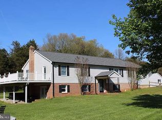 10233 Lees Mill Rd, Warrenton, VA 20186