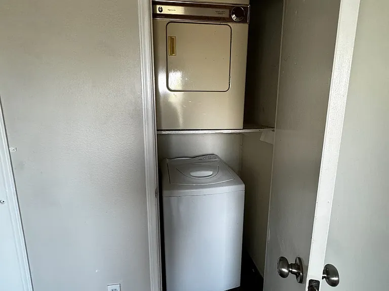 5905 Lewis St #302 — Photo 9