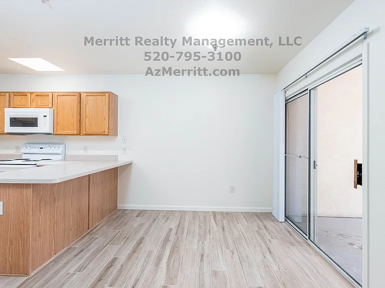 1204 N Winstel Blvd #8 — Photo 15