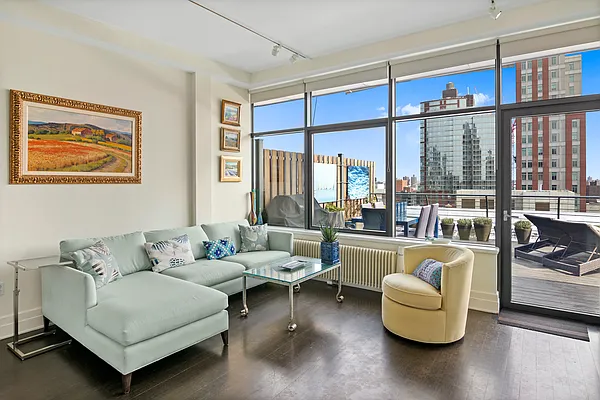 Sold by HomeDax Real Estate | media 6