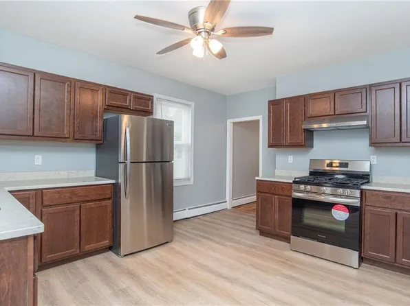 30 Chambers St, Providence, RI 02907