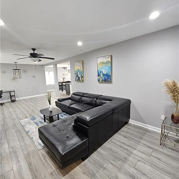 2138 Donald Lee Hollowell Pkwy NW — Photo 4