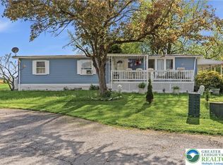 8743 Turkey Ridge Rd, Breinigsville, PA 18031