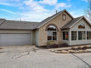 31 Pond View Way, Fitchburg, WI 53711