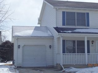 204 Chamberlain Dr, Dekalb, IL 60115