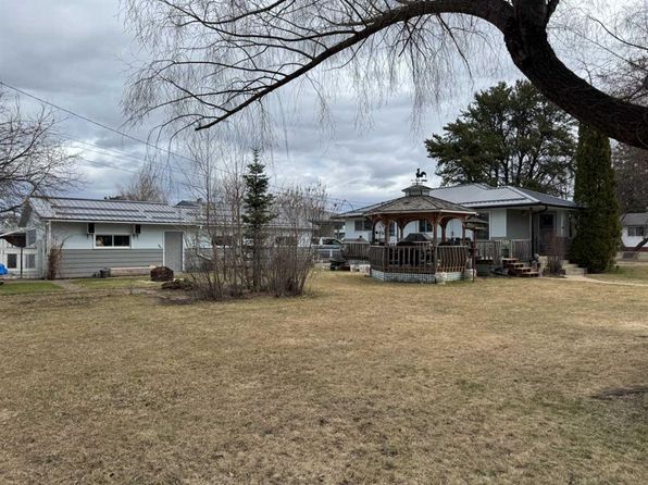 304 E 4th St NE, Slave Lake, AB T0G 2A2