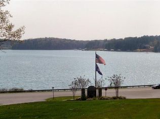 12 Passage Ln, Salem, SC 29676