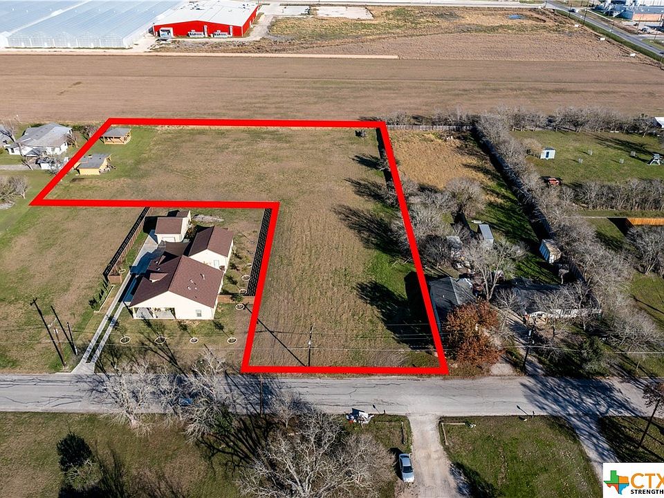 1308 Torres St, Lockhart, TX 78644 Zillow