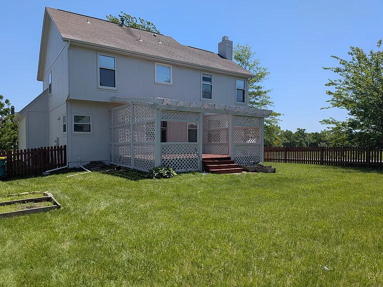 13236 Carter St — Photo 5