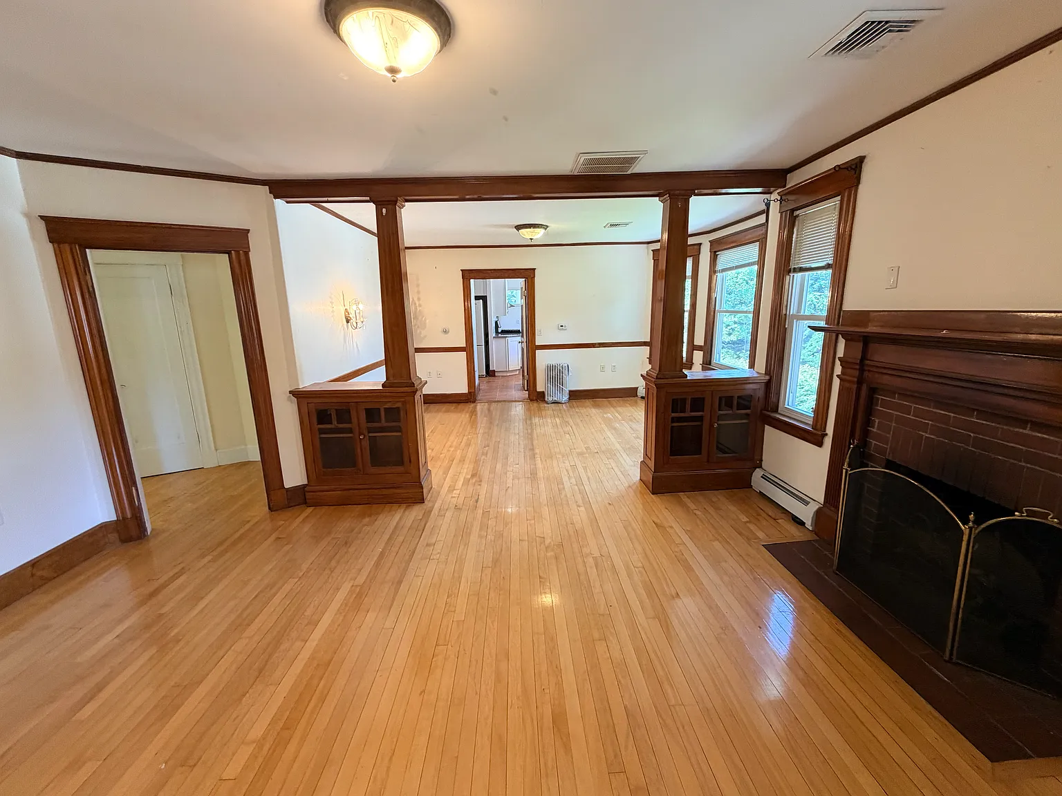 3 bed, 1770 sqft, $3,800 — Photo 2