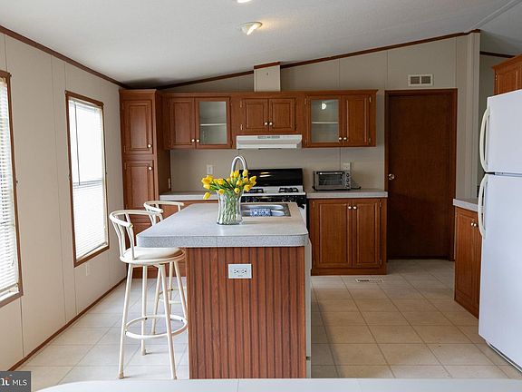 5th image of 800 College Dr #145