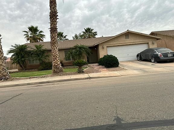 2nd image of 714 W 12th Pl