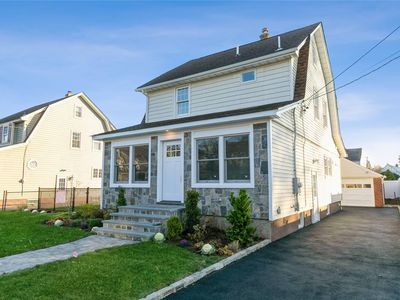 644 6th Avenue, New Hyde Park, NY, 11040