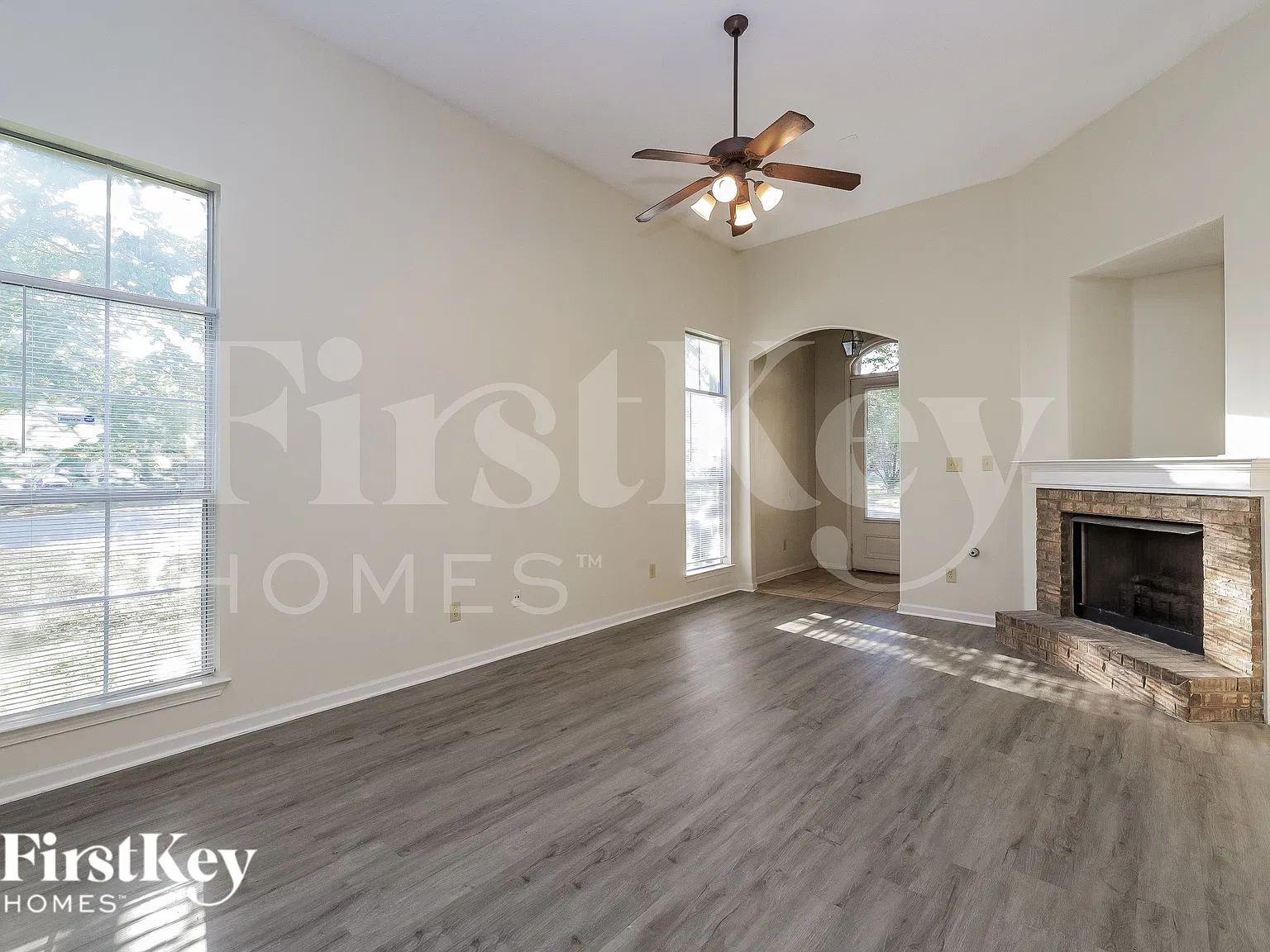 4 bed, 2.0 bath, 1683 sqft, $1,890 — Photo 3