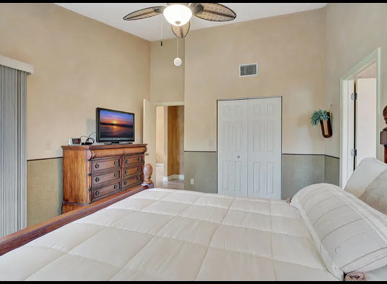 2103 Tama Cir #202 — Photo 25