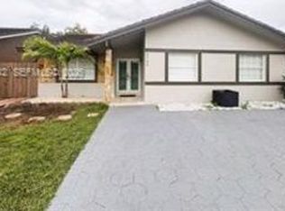 9752 SW 145th Pl, Miami, FL 33186
