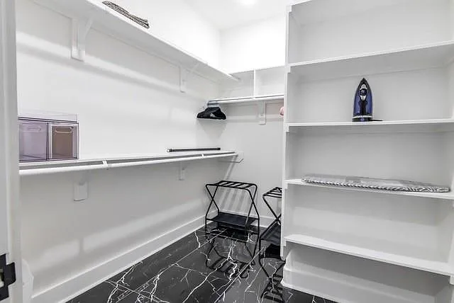 4013 Falls St — Photo 16