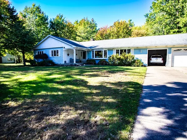 5602 Langmore Ln, Erie, PA 16505