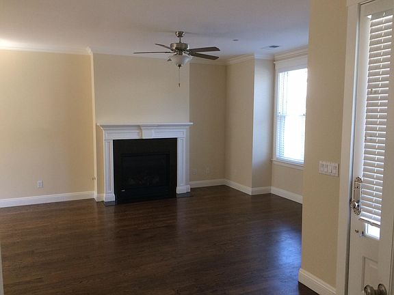 3rd image of 438 Nicora Pl